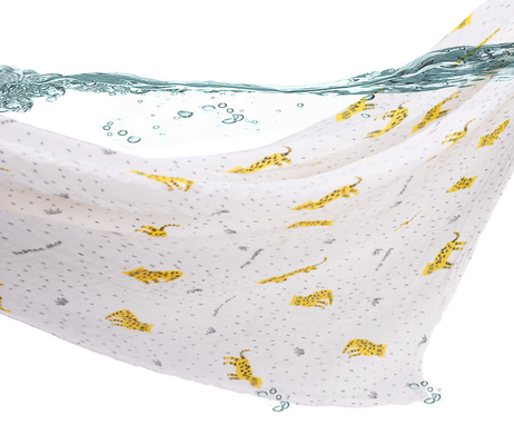 Tessuto giallo 105GSM Gauze Fabric sottile di Tiger Printing Woven Muslin Gauze