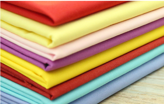 TC6535 prodotto intessuto cotone uniforme della camicia del rivestimento del poliestere del tessuto 130X 72 155GSM 32SX32S TC