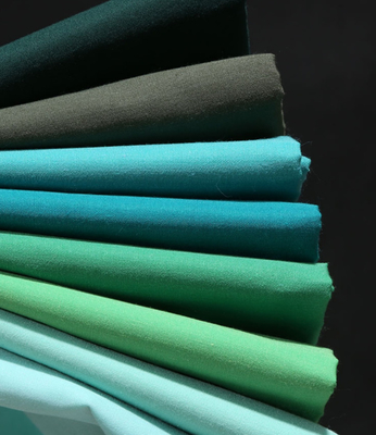La nobiltà uniforme tessuta respirabile dell'uomo del vestito dal rasatello del tessuto della camicia di cotone copre 60X60 173X113 4/1