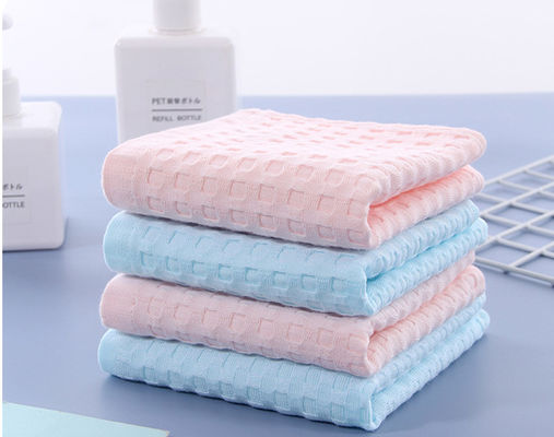 Tessuto vivo del jacquard del cotone di crêpe 100 del modello tre strati